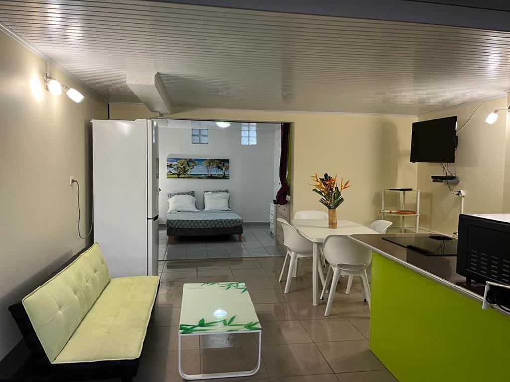 Agreable Appartement En Rez-De-Jardin A 450M De La Mer 생트안느 외부 사진