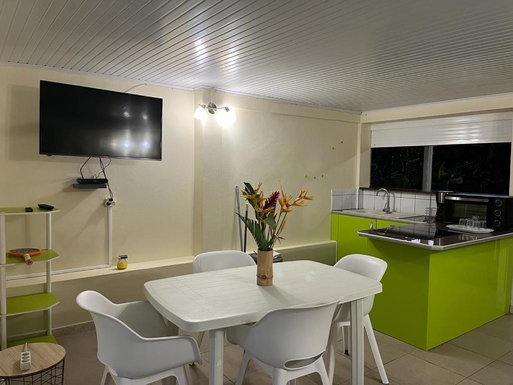 Agreable Appartement En Rez-De-Jardin A 450M De La Mer 생트안느 외부 사진